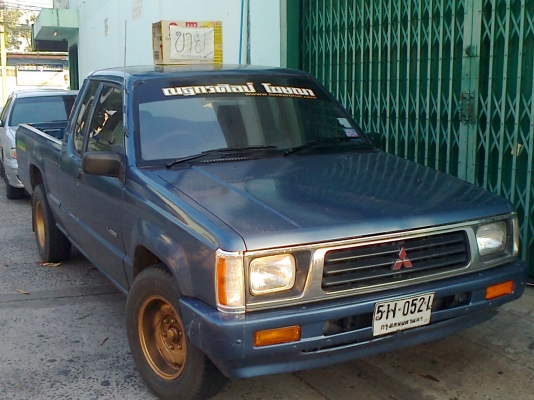 ขายกระบะมิตซูแอโร่บอดี้ 2.5 แรง เพาเวอร์ แอร์ ซีดี สวยมาก ไม่ผุ เครื่องแน่นแรงดี