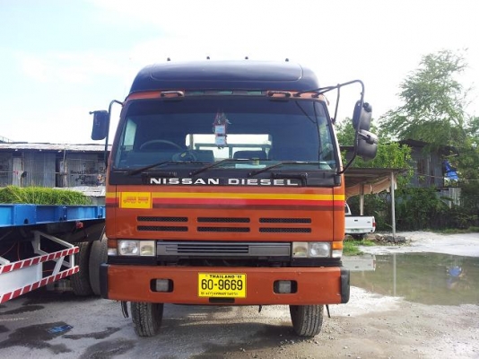 ขายหัวลาก 6 ล้อ  750,000 บาท