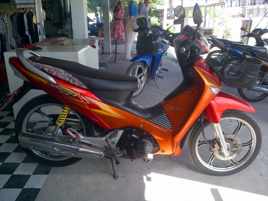 ด่วน!เวฟ125ไอหัวฉีด สต๊าทมือ ล้อแม็ก ปี48 รถเครื่องเดิมแน่นๆ พร้อมใช้ ทะเบียน+เอกสารโอน ภาษีไม่หมด 088-2197709