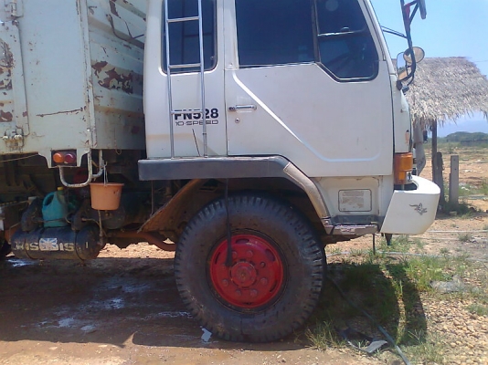 ขายด่วน..รถสิบล้อ MITSUBISHI FUSO FN528 เครื่องดี คัสซีสวย สภาพสวยเดิม ๆ ตลอดคัน เครื่องแรง เกียร์เงียบ มีทะเบียนครบ.