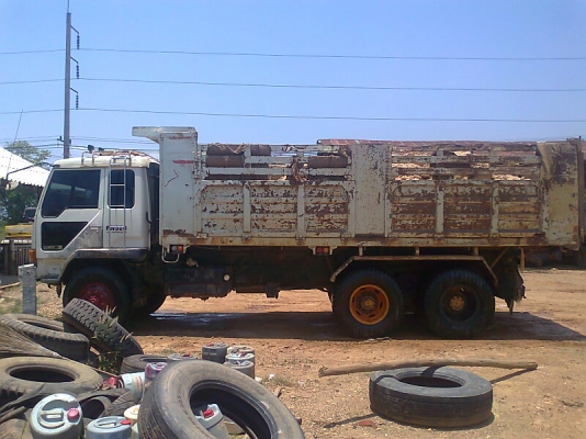 ขายด่วน..รถสิบล้อ MITSUBISHI FUSO FN528 เครื่องดี คัสซีสวย สภาพสวยเดิม ๆ ตลอดคัน เครื่องแรง เกียร์เงียบ มีทะเบียนครบ.