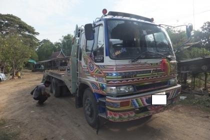 เทเลอร์บรรทุกรถเกี่ยว+แบคโฮHINO FM3H เครื่องJO8C เทเลอร์บรรทุกรถเกี่ยว+แบคโฮHINO FM3H เครื่องJO8C