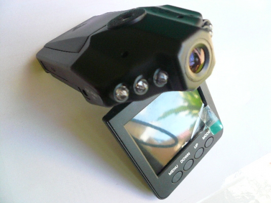 กล้องติดรถยนต์ HD-DVR 6 IR