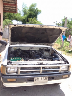 ขายครับ TOYOTA HERO 4 ประตูครับ