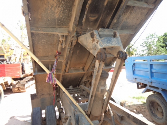 ขายรถอีซูซุ6ล้อดั้มหัวการ์ตูน เครื่อง100แรงม้า Fหลัง สภาพดี