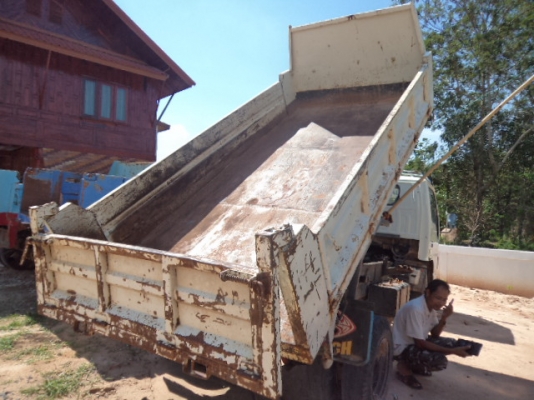 ขายรถอีซูซุ6ล้อดั้มหัวการ์ตูน เครื่อง100แรงม้า Fหลัง สภาพดี