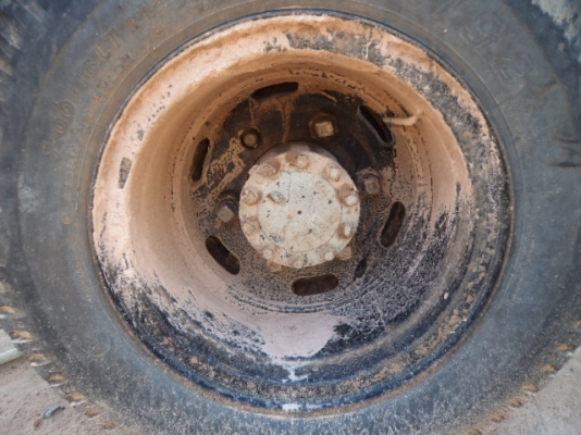 ขายรถอีซูซุ6ล้อดั้มหัวการ์ตูน เครื่อง100แรงม้า Fหลัง สภาพดี