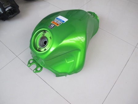 ขายถังน้ำมัน คาวาซากิ บิ๊กไบ