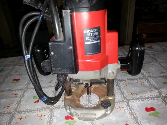 ขายเราเตอร์เจาะตกแต่งลายไม้ทำงานได้หลากหลายสภาพสวยๆครับ