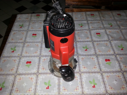 ขายเราเตอร์เจาะตกแต่งลายไม้ทำงานได้หลากหลายสภาพสวยๆครับ