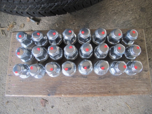 ขายแม็กซ์+ยางป้ายแดง+น๊อตNew VIGO Champขอบ17 ใส่กับฟอร์จูนเนอร์ และวีโก้รุ่น6รูได้เลย 29000