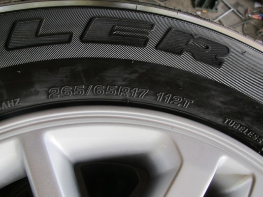 ขายแม็กซ์+ยางป้ายแดง+น๊อตNew VIGO Champขอบ17 ใส่กับฟอร์จูนเนอร์ และวีโก้รุ่น6รูได้เลย 29000