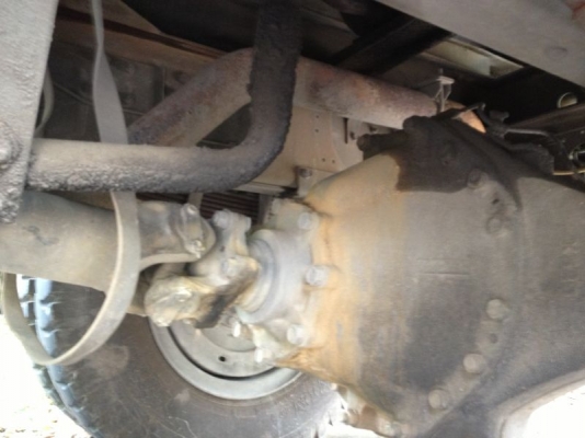 รถฮีโน่ 6 ล้อดั๊ม 220 แรงม้า ปี 51  สนใจติดต่อ 081 - 6079515