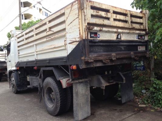 รถฮีโน่ 6 ล้อดั๊ม 220 แรงม้า ปี 51  สนใจติดต่อ 081 - 6079515