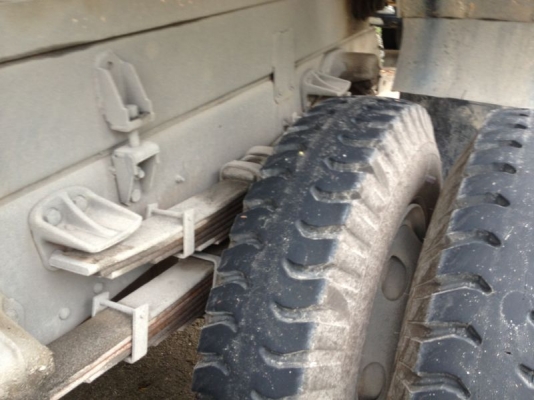 รถฮีโน่ 6 ล้อดั๊ม 220 แรงม้า ปี 51  สนใจติดต่อ 081 - 6079515