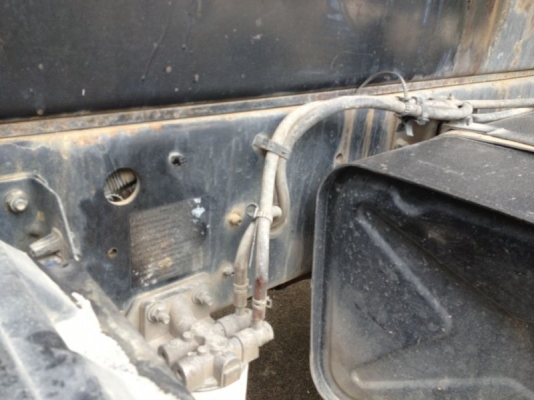 รถฮีโน่ 6 ล้อดั๊ม 220 แรงม้า ปี 51  สนใจติดต่อ 081 - 6079515