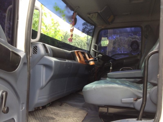 รถฮีโน่ 6 ล้อดั๊ม 220 แรงม้า ปี 51  สนใจติดต่อ 081 - 6079515