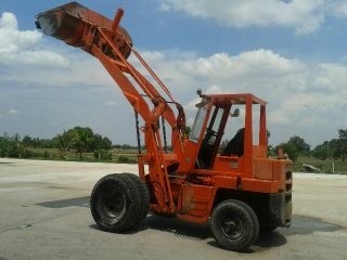 ขายรถตักล้อยาง Toyota SD23  สภาพพร้อมใช้งาน