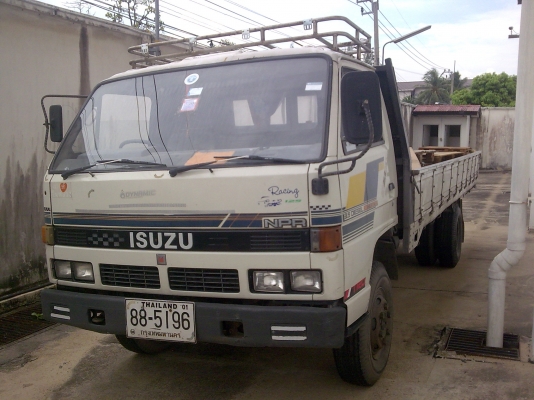 6ล้อ NPR 115HPยาว5ม**รถห้าง**