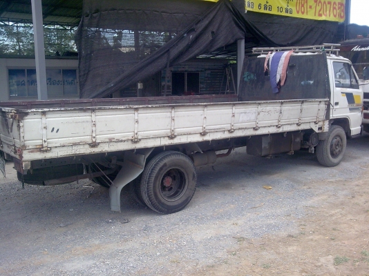 6ล้อ NPR 115HPยาว5ม**รถห้าง** 6ล้อ NPR 115HPยาว5ม**รถห้าง**