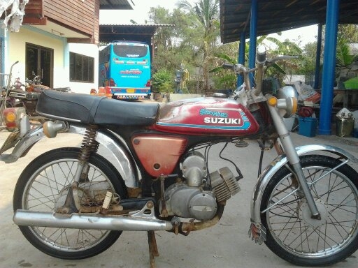 ขาย SUZUKI A 100 เดิมแห้ง เครื่องดีมาก ของเดิมเต็มคัน  ทะเบียนโอน