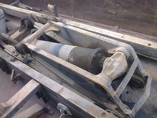 ขายกระบอกดั้ม 15 ตัน ราคา  17000 บาทแกนใหญ่ครบชุดพร้อมใช้งานโทร.0892406621