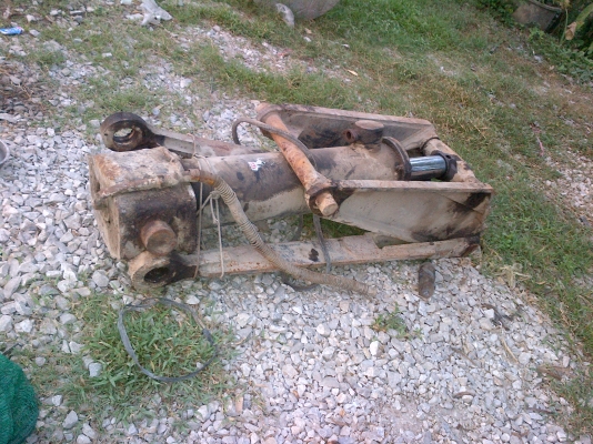 ขายกระบอกดั้ม 15 ตัน ราคา  17000 บาทแกนใหญ่ครบชุดพร้อมใช้งานโทร.0892406621