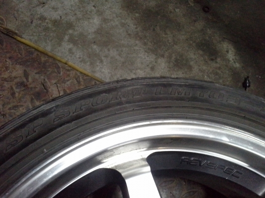 ขายยางDunlop LM703 205-45-17 ปลายปี10 1ชุด ถูกๆ