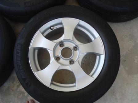 ขายล้อแม็กขอบ 15 เก่าเก็บ 5 วง 4 รู 114.3 ยางปี 10 สวยๆพร้อมใช้งาน ขายล้อแม็กขอบ 15 เก่าเก็บ 5 วง 4 รู 114.3 ยางปี 10 สวยๆพร้อมใช้งาน