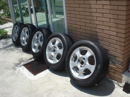 ขายล้อแม็กขอบ 15 เก่าเก็บ 5 วง 4 รู 114.3 ยางปี 10 สวยๆพร้อมใช้งาน ขายล้อแม็กขอบ 15 เก่าเก็บ 5 วง 4 รู 114.3 ยางปี 10 สวยๆพร้อมใช้งาน