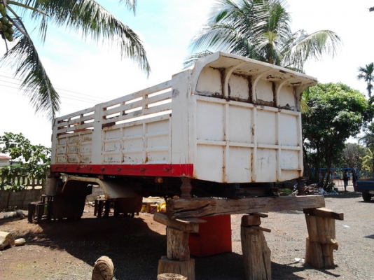 ***ขายแล้วครับขอบคุณ Truck2hand ขาย กระบะ10ล้อดั๊มเหล็กพนัส ยกลงจากF17 สภาพสวย ยาว6ม.คัสซีกว้าง80ซม. พื้นไม่ผุ แผงข้างสภาพดีไม่ผุไม่แตก ไม่หัก มีชุดดั๊มครบพร้อม  ใส่ได้ทั้งF17-F18-3H หรือ ไอ้หลง พร้อมใช้งาน ราคาต่อรองได้ครับ