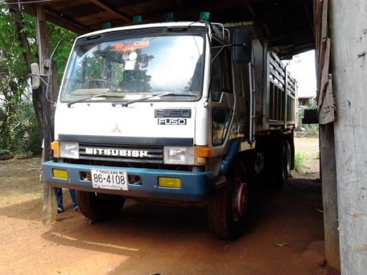 ***ขายแล้วครับขอบคุณ Truck2hand ขาย 10ล้อ2เพลาดั๊ม"ไอ้หลง"195 MITSUBISHI FN527M-TD0562 ปี37 เครื่องเดิมๆซีเรียลตรง6D16-TD0562 195 แรง แห้งๆไม่เยิ้ม แรงดี เกียร์เดิม10สปีด เข้าง่ายไม่หลุด ช่วงล่างแน่น คัสซีสวยเดิมๆไม่ผุไม่ดาม เบรคใหญ่แล้ว กระบะดั