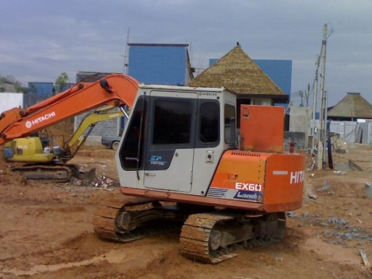 รถแบคโฮอิตาชิ 60สวยทั้งคัน