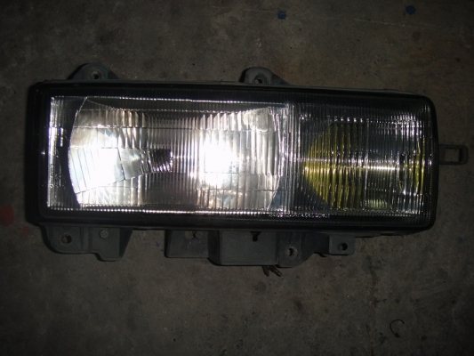 หน้ากาก + ตาไฟ + ไฟมุม + แก้ม  ของ ISUZU 115 แรงตาหวาน