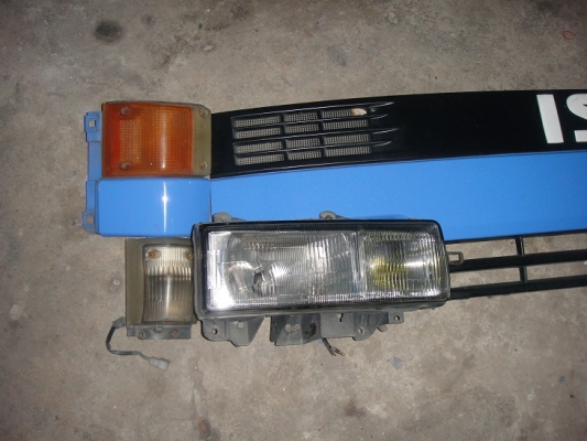 หน้ากาก + ตาไฟ + ไฟมุม + แก้ม  ของ ISUZU 115 แรงตาหวาน