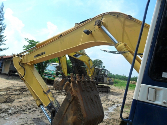 Komatsu PC200-5 SN:6xxxx Up