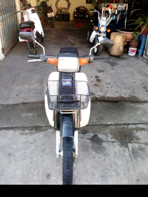 ขายsuzuki rc100ราคา6500มีทะเบียมีชุดโอน