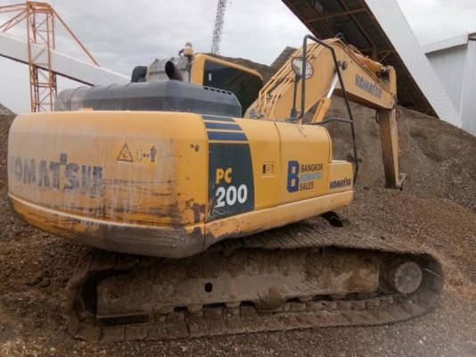 KOMATSU PC 200-8 MO