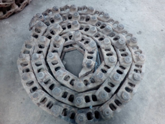 ขายโซ่เปล่า รถแทรกเตอร์ CAT-D-4-H เก่านอกบู้ชน้ำมัน 44ข้อ ตราCAT ขายคู่ละ 55,000 ขายโซ่เปล่า รถแทรกเตอร์ CAT-D-4-H เก่านอกบู้ชน้ำมัน 44ข้อ ตราCAT ขายคู่ละ 55,000