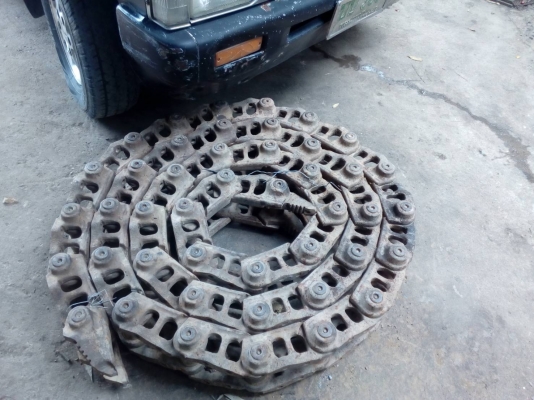 ขายโซ่เปล่า รถแทรกเตอร์ CAT-D-4-H เก่านอกบู้ชน้ำมัน 44ข้อ ตราCAT ขายคู่ละ 55,000 ขายโซ่เปล่า รถแทรกเตอร์ CAT-D-4-H เก่านอกบู้ชน้ำมัน 44ข้อ ตราCAT ขายคู่ละ 55,000