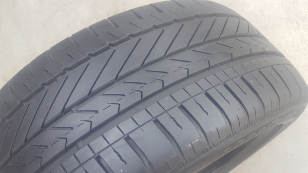 ขายยาง\% 215/50/17 ปี 17 GOODYEAR 4 เส้น ขายยาง\% 215/50/17 ปี 17 GOODYEAR 4 เส้น