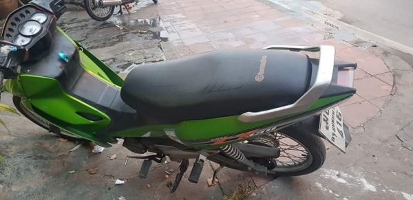 ขาย Kawazaki ZX 130 ปี 48 สตสาร์ทมือ (เวลาสตาร์ทมืดังอืดๆหน่อย) เครื่องดี ชุดสีพอใช้ได้ มีแตกบ้าง เล ขาย Kawazaki ZX 130 ปี 48 สตสาร์ทมือ (เวลาสตาร์ทมืดังอืดๆหน่อย) เครื่องดี ชุดสีพอใช้ได้ มีแตกบ้าง เล