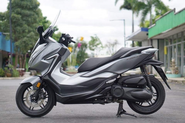 ร้าน วุฒิ นนบุรี ขาย HONDA Forza300cc. ปี2018