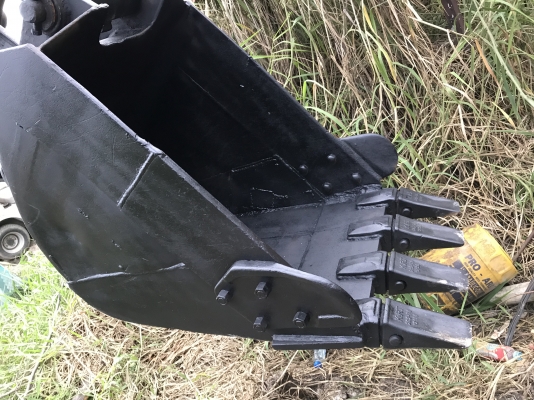 Komatsu pc120-3สภาพดีพร้อมใช้ เครื่องแห้งสวย แรงดีช่วงล่างดี Komatsu pc120-3สภาพดีพร้อมใช้ เครื่องแห้งสวย แรงดีช่วงล่างดี