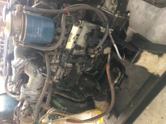 ขายเครื่อง isuzu 85 พร้อมแท่น หม้อน้ำ ไม่มีเกียร์ 0986599893 ขายเครื่อง isuzu 85 พร้อมแท่น หม้อน้ำ ไม่มีเกียร์ 0986599893