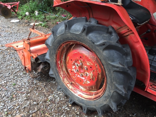 ยันมาร์ YM2020 4WD (ขับ 4 ล้อ) ยันมาร์ YM2020 4WD (ขับ 4 ล้อ)