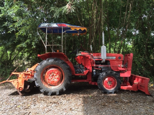 ยันมาร์ YM2020 4WD (ขับ 4 ล้อ) ยันมาร์ YM2020 4WD (ขับ 4 ล้อ)