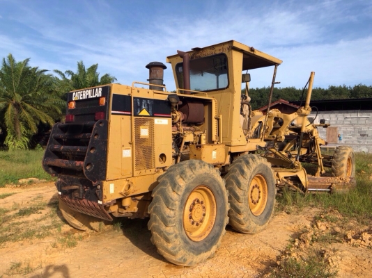 ขายรถเกรด CATERPILLAR 140H 5HM สวยๆเดิมๆ เล่มทะเบียน สนใจโทร 081-970-1072