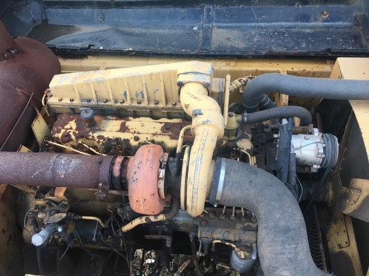 ขายด่วน แยกอะใหล่CAT330V2 สนใจติดต่อด่วน