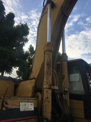 ขายด่วน แยกอะใหล่CAT330V2 สนใจติดต่อด่วน